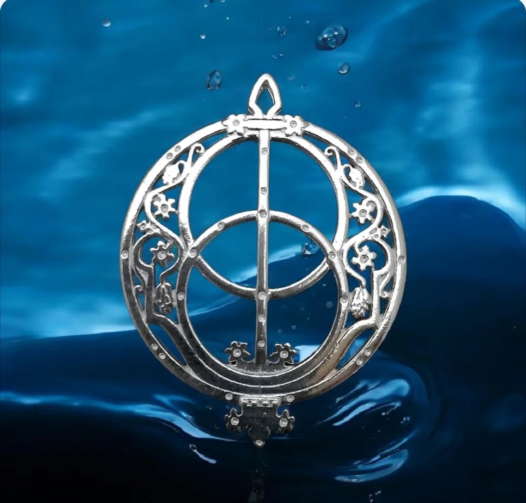 Large Sterling Silver Chalice Well Pendant