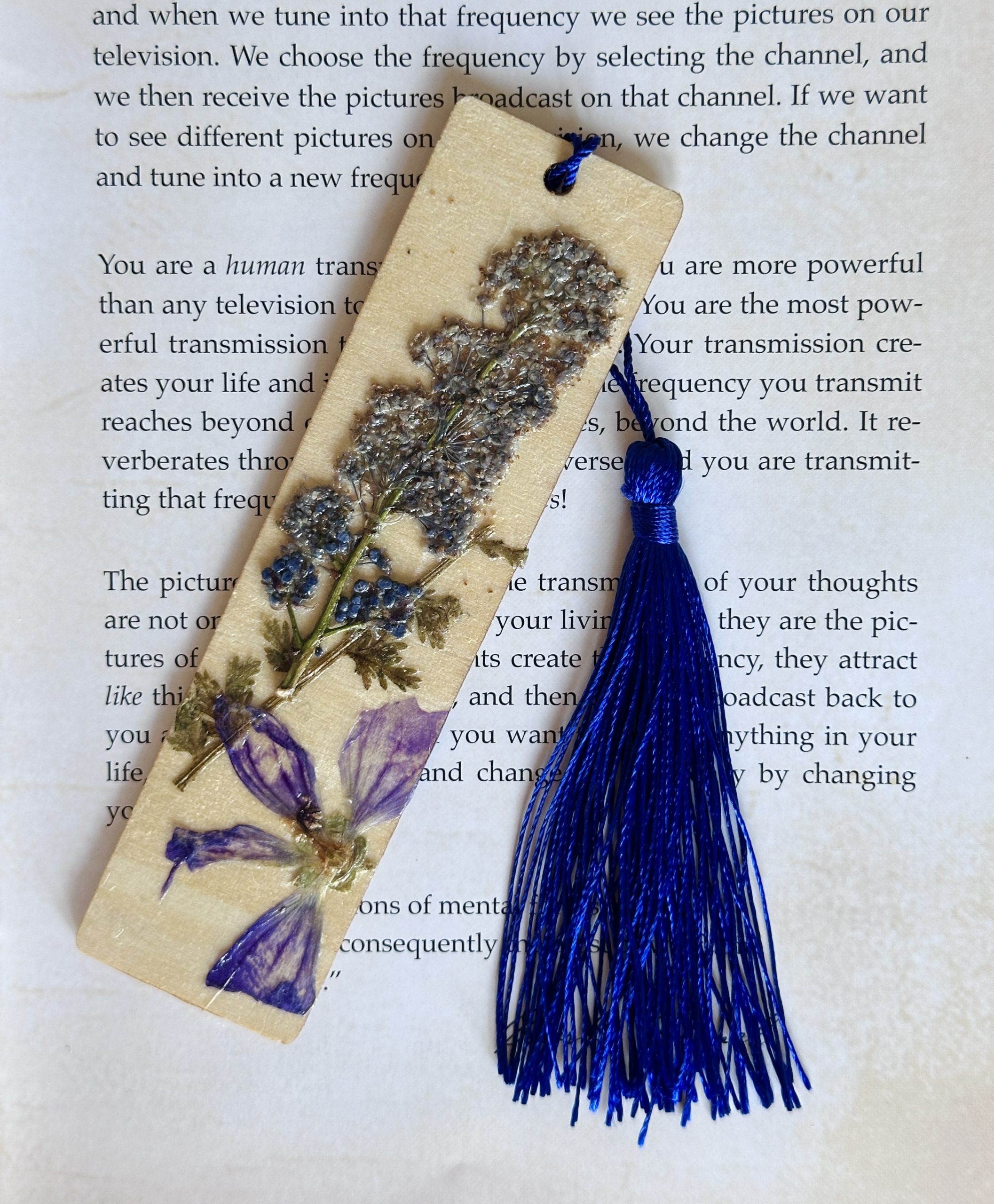 Elegant Multi-coloured Floral Themed Cottage Core Country Style Wooden Bookmark